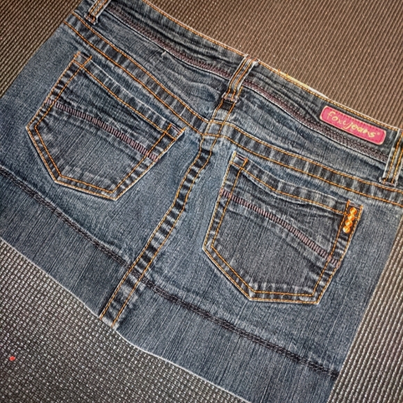 Women's skirt - Picture 2 of 3